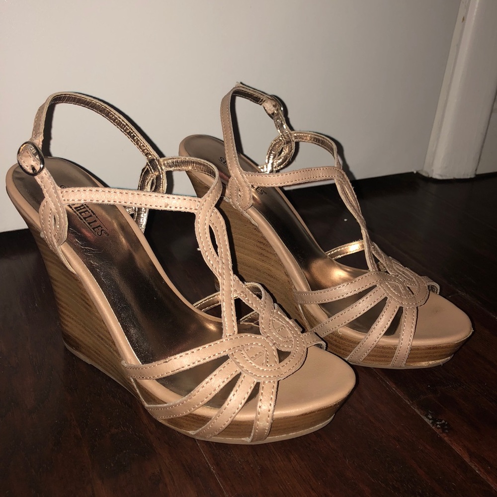 Tan/nude Seychelles wooden wedges